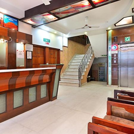 Hotel Aster Inn New Delhi Exteriör bild