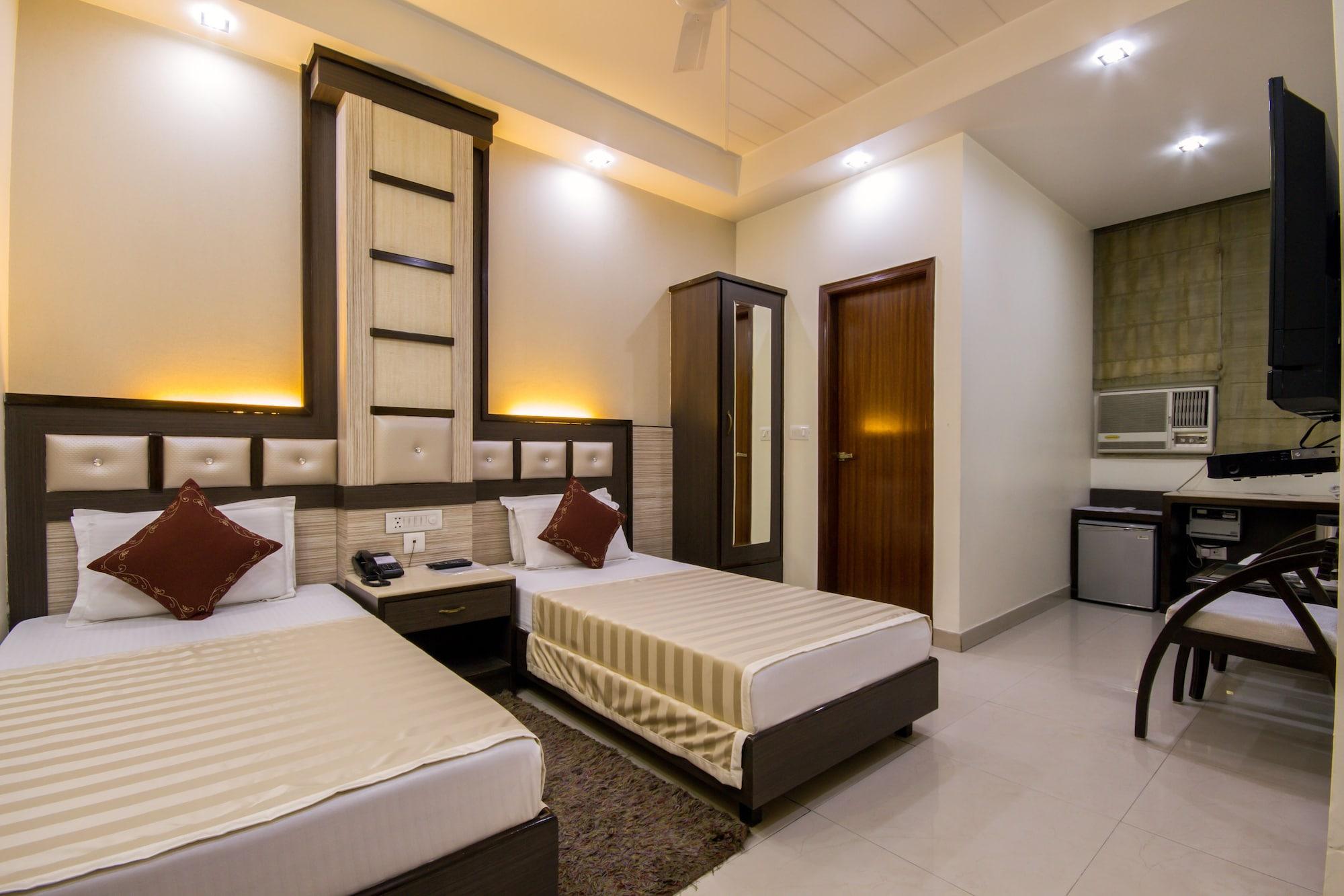 Hotel Aster Inn New Delhi Exteriör bild