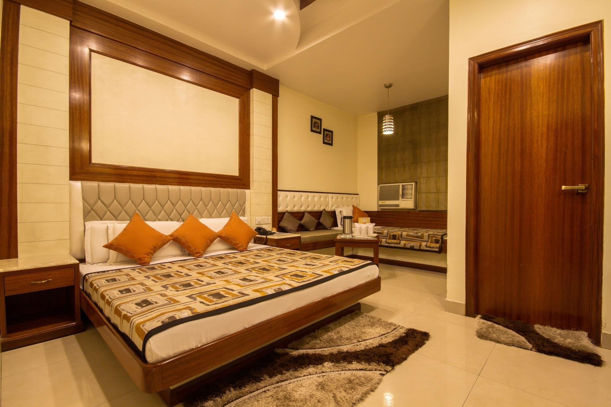 Hotel Aster Inn New Delhi Exteriör bild