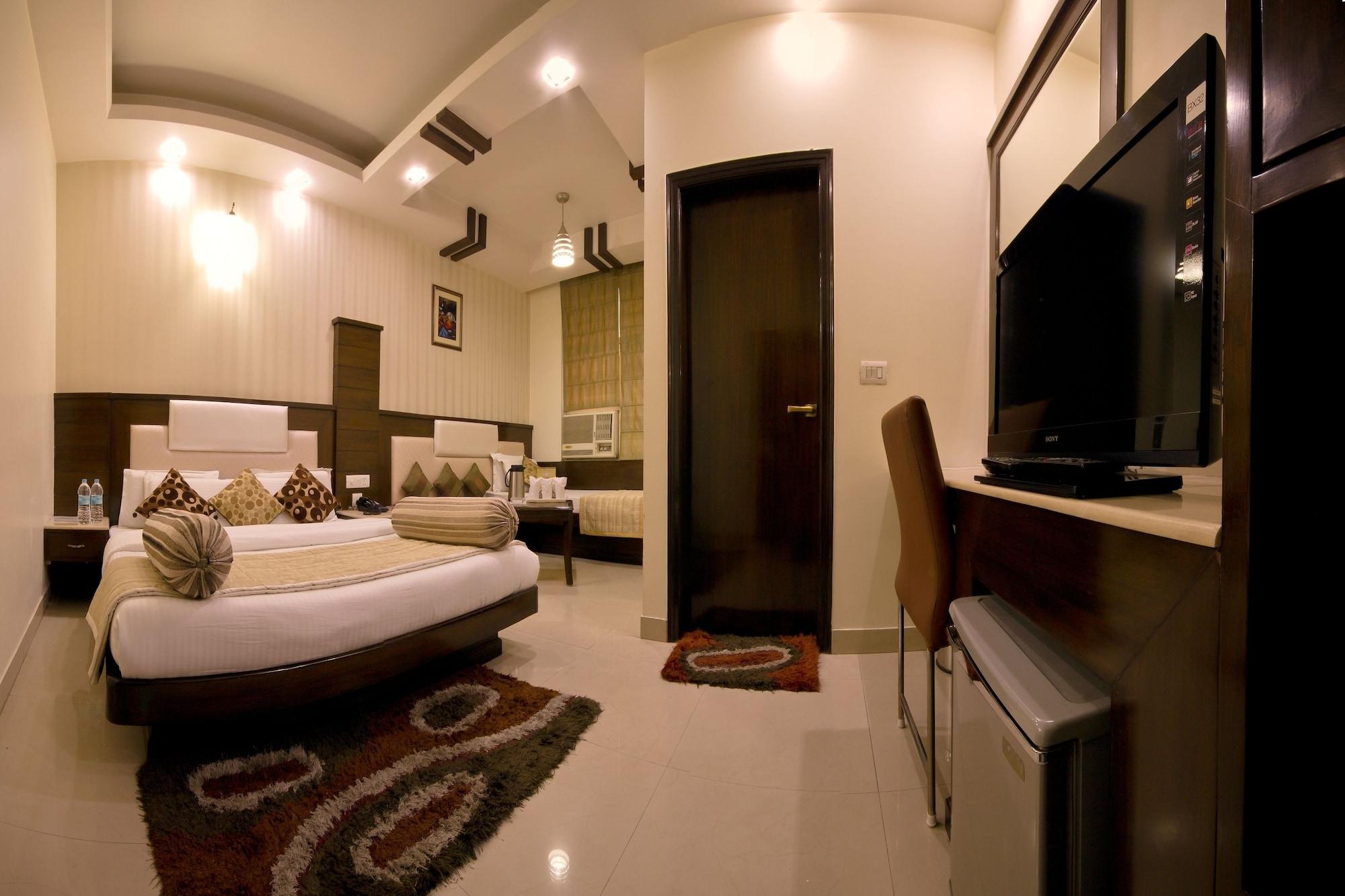 Hotel Aster Inn New Delhi Exteriör bild