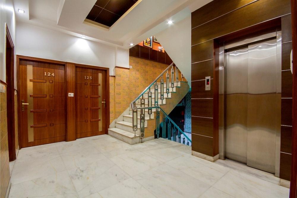 Hotel Aster Inn New Delhi Exteriör bild