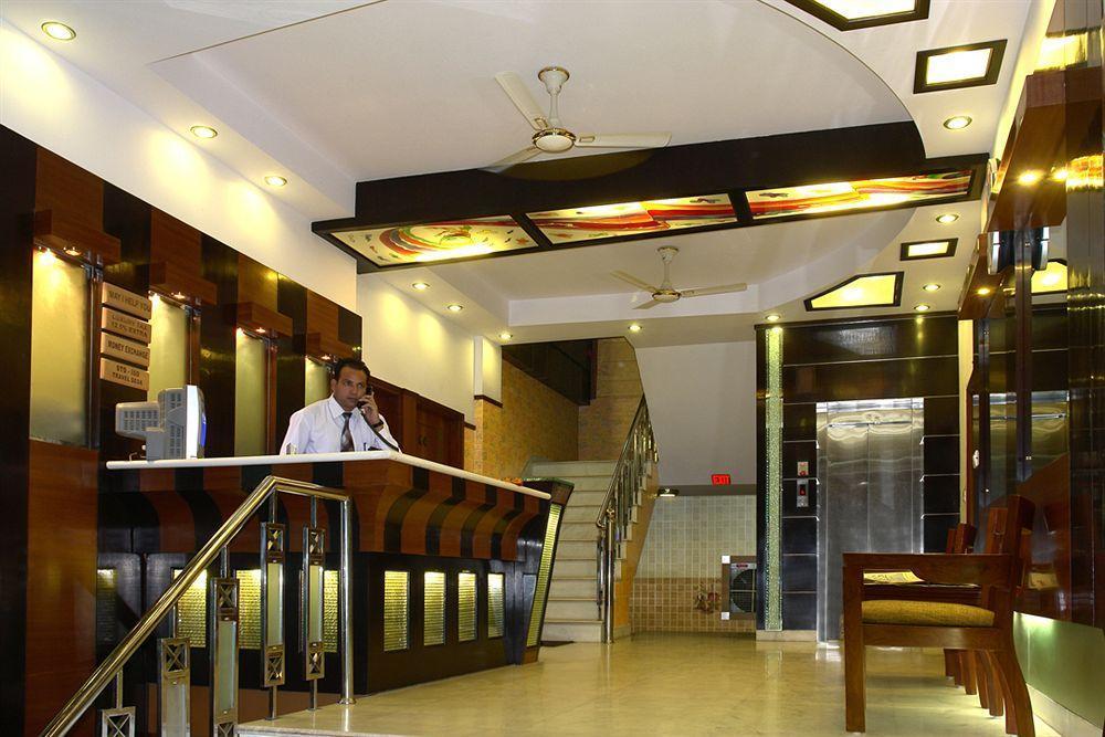 Hotel Aster Inn New Delhi Exteriör bild