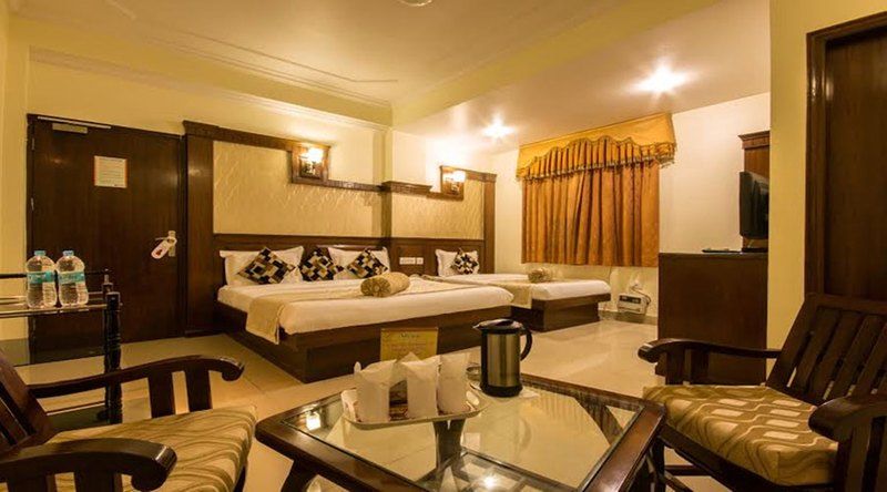 Hotel Aster Inn New Delhi Exteriör bild