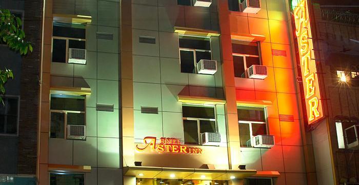 Hotel Aster Inn New Delhi Exteriör bild