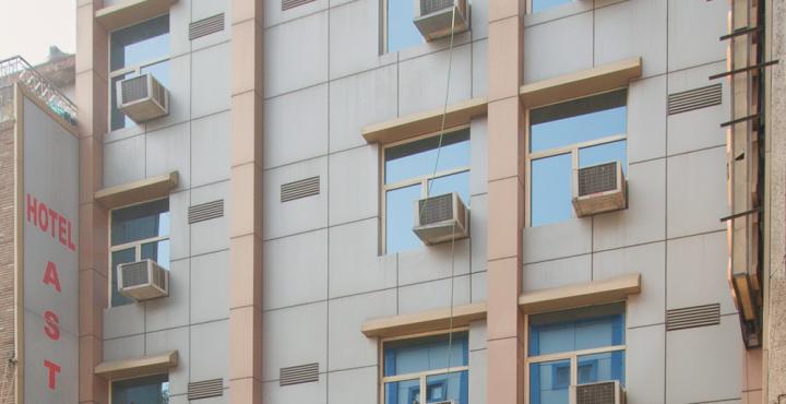 Hotel Aster Inn New Delhi Exteriör bild