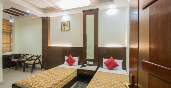 Hotel Aster Inn New Delhi Exteriör bild